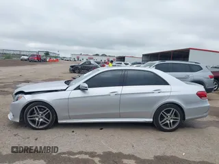 2016 Mercedes-Benz E 350 Luxury z VIN WDDHF8JB5GB217208, wystawiony jako IAAI lot #42200673 z przebiegiem 132 802 mil mil oraz . Historia ofert i sprzedaży dostępna na DreamBid. Obrazek 14.