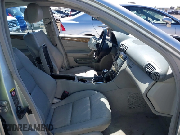 2007 Mercedes-Benz C 230 Sport с VIN WDBRF52H97A936689, выставлен на аукционе IAAI как лот 42519824 с пробегом 200 866 миль миль и . История ставок и продаж доступна на DreamBid. Изображение 5.