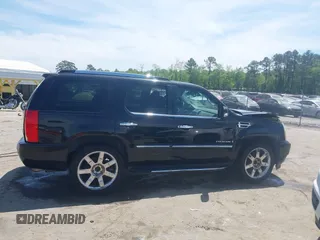 2008 Cadillac Escalade z VIN 1GYEC63818R112129, wystawiony jako IAAI lot #42005558 z przebiegiem 162 875 mil mil oraz . Historia ofert i sprzedaży dostępna na DreamBid. Obrazek 13.