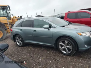 2010 Toyota Venza with VIN 4T3ZK3BB4AU024218, listed as a IAAI auction lot 41892172 with 136,870 mi miles. Bid and sale history available at carsss.com. Image 13.