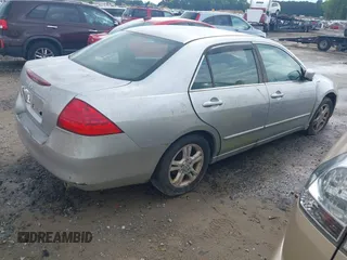 2007 Honda Accord EX с VIN 1HGCM56727A175410, выставлен на аукционе IAAI как лот 42195867 с пробегом 278 960 миль миль и . История ставок и продаж доступна на DreamBid. Изображение 4.