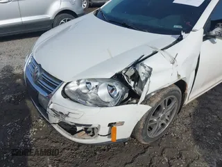 2009 Volkswagen Jetta S с VIN 3VWJM71K89M126759, выставлен на аукционе IAAI как лот 41089190 с пробегом 217 559 миль миль и . История ставок и продаж доступна на DreamBid. Изображение 6.