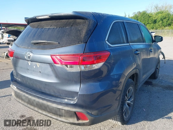 2018 Toyota Highlander LE with VIN 5TDZZRFHXJS239522, listed as a IAAI auction lot 41998608 with 98,478 mi miles and . Bid and sale history available at DreamBid. Image 4.