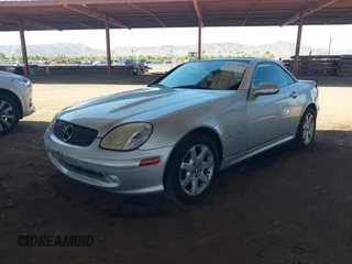 2002 Mercedes-Benz SLK 230 Kompressor с VIN WDBKK49FX2F251009, выставлен на аукционе IAAI как лот 42443840 с пробегом 82 655 миль миль и . История ставок и продаж доступна на DreamBid. Изображение 2.