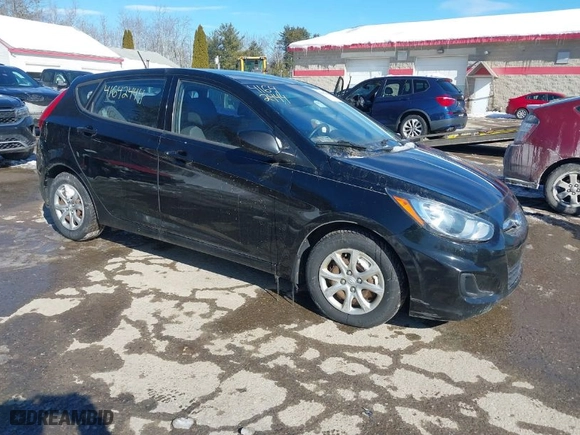 2013 Hyundai Accent GS with VIN KMHCT5AE9DU082462, listed as a IAAI auction lot 41642444 with 160,000 mi miles. Bid and sale history available at carsss.com. Image 1.