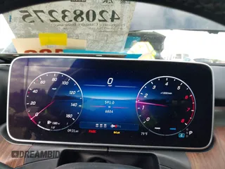 2025 Mercedes-Benz C 300 z VIN W1KAF4HB4SR251544, wystawiony jako IAAI lot #42083275 z przebiegiem 6804 mil mil oraz . Historia ofert i sprzedaży dostępna na DreamBid. Obrazek 7.