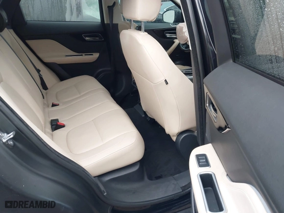 2018 Jaguar F-PACE 25t Premium with VIN SADCJ2FX0JA293960, listed as a IAAI auction lot 41099021 with 76,916 mi miles. Bid and sale history available at carsss.com. Image 8.