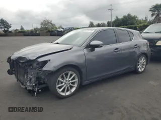 2013 Lexus CT 200h z VIN JTHKD5BH1D2169238, wystawiony jako Copart lot #53720135 z przebiegiem 138 029 mil mil oraz Szkody całkowita. Historia ofert i sprzedaży dostępna na DreamBid. Obrazek 1.