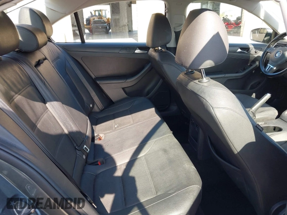 2011 Volkswagen Jetta SE с VIN 3VWDZ7AJ9BM395509, выставлен на аукционе IAAI как лот 41856879 с пробегом 126 169 миль миль и . История ставок и продаж доступна на DreamBid. Изображение 8.