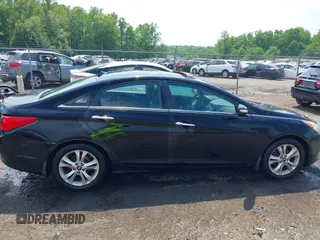2011 Hyundai Sonata Limited z VIN 5NPEC4AC0BH307560, wystawiony jako IAAI lot #42155886 z przebiegiem 214 978 mil mil oraz . Historia ofert i sprzedaży dostępna na DreamBid. Obrazek 13.