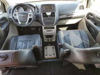 2016 Chrysler Town & Country Touring with VIN 2C4RC1BG4GR288801, listed as a Copart auction lot 52450365 with 101,087 mi miles and Salvage Title. Bid and sale history available at DreamBid. Image 8.