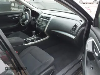 2014 Nissan Altima SV with VIN 1N4AL3AP8EN385266, listed as a IAAI auction lot 42050393 with 83,664 mi miles and . Bid and sale history available at carsss.com. Image 5.