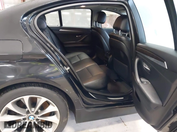 2016 BMW 5 Series 528i xDrive with VIN WBA5A7C59GG147855, listed as a IAAI auction lot 41944008 with 145,086 mi miles. Bid and sale history available at carsss.com. Image 8.