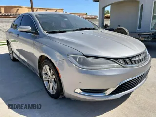 2015 Chrysler 200 Limited z VIN 1C3CCCAB4FN660631, wystawiony jako Copart lot #59960725 z przebiegiem 204 751 mil mil oraz Czysty tytuł • Clean title. Historia ofert i sprzedaży dostępna na DreamBid. Obrazek 1.