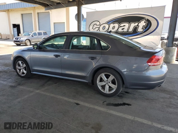 2014 Volkswagen Passat SE z VIN 1VWBT7A32EC090871, wystawiony jako Copart lot #57350735 z przebiegiem 106 002 mil mil oraz Czysty tytuł • Clean title. Historia ofert i sprzedaży dostępna na DreamBid. Obrazek 2.