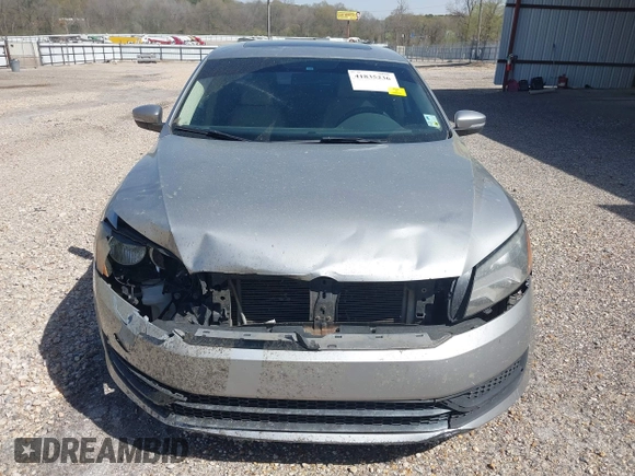 2013 Volkswagen Passat SE w/Sunroof with VIN 1VWBH7A35DC118355, listed as a IAAI auction lot 41835236 with 228,358 mi miles. Bid and sale history available at carsss.com. Image 6.