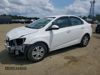 2012 Chevrolet Sonic LS z VIN 1G1JA5SH9C4176830, wystawiony jako Copart lot #65418454 z przebiegiem 95 558 mil mil oraz Szkoda całkowita • Salvage title. Historia ofert i sprzedaży dostępna na DreamBid. Obrazek 1.