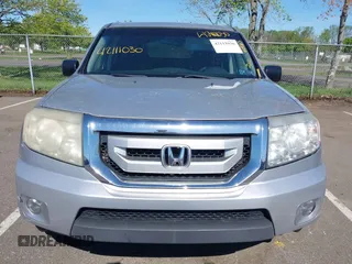 2011 Honda Pilot LX with VIN 5FNYF4H26BB100266, listed as a IAAI auction lot 42111030 with 262,955 mi miles. Bid and sale history available at carsss.com. Image 12.