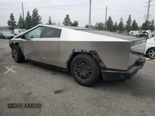2024 Tesla Cybertruck z VIN 7G2CEHED0RA017009, wystawiony jako Copart lot #71960844 z przebiegiem 4142 mil mil oraz Szkody całkowita. Historia ofert i sprzedaży dostępna na DreamBid. Obrazek 2.