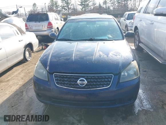 2005 Nissan Altima 3.5 SE with VIN 1N4BL11DX5C225173, listed as a IAAI auction lot 41491751 with 203,795 mi miles. Bid and sale history available at carsss.com. Image 12.