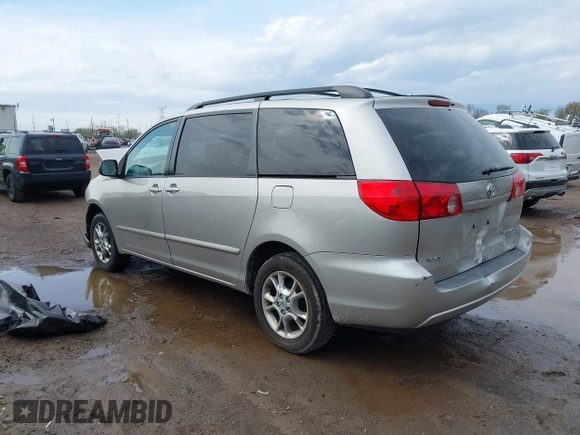 2006 Toyota Sienna LE with VIN 5TDBA23C76S062105, listed as a IAAI auction lot 42130968 with 151,395 mi miles. Bid and sale history available at carsss.com. Image 3.