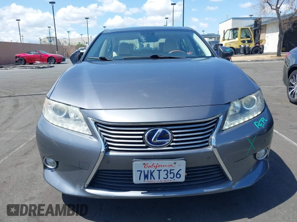 2013 Lexus ES 300h with VIN JTHBW1GG0D2020225, listed as a IAAI auction lot 41949955 with 100,052 mi miles and . Bid and sale history available at DreamBid. Image 12.