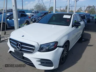 2019 Mercedes-Benz E-Class E 300 with VIN WDDZF4JB8KA566102, listed as a IAAI auction lot 41690183 with 89,085 mi miles. Bid and sale history available at carsss.com. Image 18.