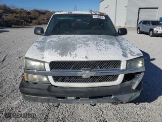 2003 Chevrolet Silverado 1500 Work Truck with VIN 2GCEC19X831130085, listed as a Copart auction lot 84295874 with 204,175 mi miles and Salvage Title. Bid and sale history available at carsss.com. Image 5.