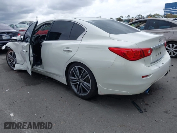 2015 Infiniti Q50 Premium with VIN JN1BV7AP1FM348389, listed as a IAAI auction lot 41754694 with 60,618 mi miles and . Bid and sale history available at DreamBid. Image 3.