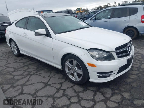 2015 Mercedes-Benz C-Class C 250 with VIN WDDGJ4HB0FG434661, listed as a IAAI auction lot 41766076 with 92,985 mi miles. Bid and sale history available at carsss.com. Image 1.