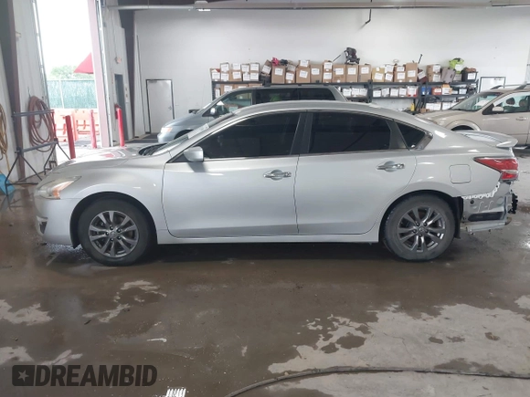 2015 Nissan Altima SV z VIN 1N4AL3AP2FC465479, wystawiony jako IAAI lot #42205569 z przebiegiem 109 258 mil mil oraz . Historia ofert i sprzedaży dostępna na DreamBid. Obrazek 15.