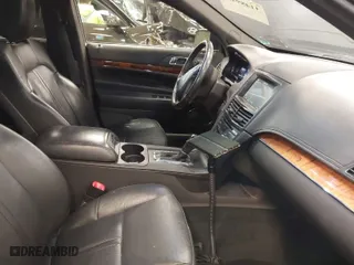 2018 Lincoln MKT with VIN 2LMHJ5NK8JBL02014, listed as a IAAI auction lot 41489437 with 298,510 mi miles. Bid and sale history available at carsss.com. Image 5.