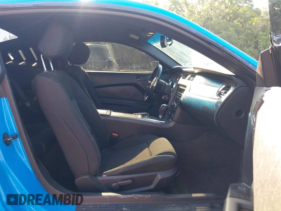 2014 Ford Mustang V6 с VIN 1ZVBP8AM0E5210769, выставлен на аукционе IAAI как лот 42537314 с пробегом 181 368 миль миль и . История ставок и продаж доступна на DreamBid. Изображение 5.