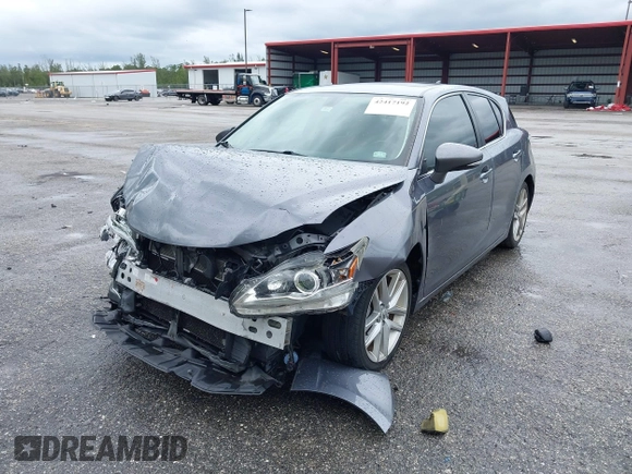 2015 Lexus CT 200h z VIN JTHKD5BH5F2214474, wystawiony jako IAAI lot #42417192 z przebiegiem 104 802 mil mil oraz . Historia ofert i sprzedaży dostępna na DreamBid. Obrazek 6.