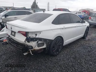 2019 Volkswagen Jetta GLI S z VIN 3VW6T7BU2KM202992, wystawiony jako IAAI lot #40896812 z przebiegiem 44 348 mil mil oraz . Historia ofert i sprzedaży dostępna na DreamBid. Obrazek 4.