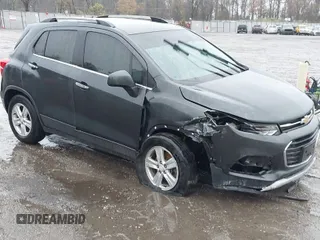 2017 Chevrolet Trax LT with VIN 3GNCJLSB7HL250061, listed as a IAAI auction lot 41979727 with 92,090 mi miles. Bid and sale history available at carsss.com. Image 1.