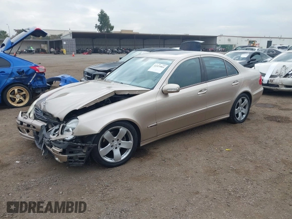 2005 Mercedes-Benz E-Class 3.2L with VIN WDBUF65J25A614469, listed as a IAAI auction lot 41521864 with 90,403 mi miles. Bid and sale history available at carsss.com. Image 17.