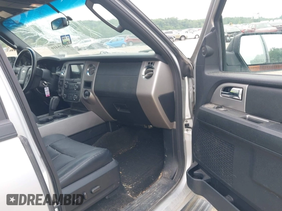 2017 Ford Expedition XLT with VIN 1FMJU1JT2HEA58564, listed as a IAAI auction lot 42425416 with 70,270 mi miles and . Bid and sale history available at DreamBid. Image 5.