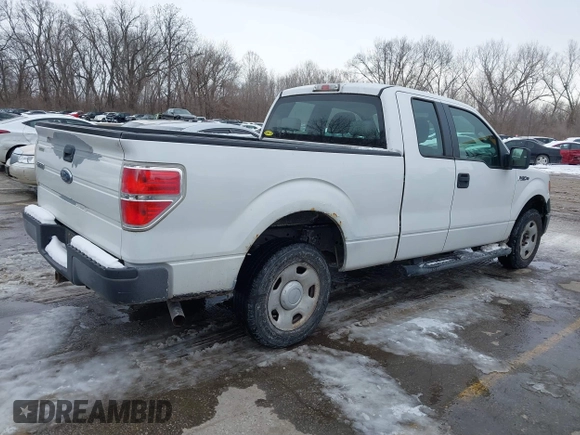 2009 Ford F-150 STX with VIN 1FTRX12W19KB23964, listed as a IAAI auction lot 41550002 with 278,228 mi miles. Bid and sale history available at carsss.com. Image 4.