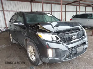 2014 Kia Sorento LX z VIN 5XYKT4A61EG453538, wystawiony jako IAAI lot #42151205 z przebiegiem 196 229 mil mil oraz . Historia ofert i sprzedaży dostępna na DreamBid. Obrazek 1.