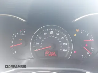 2014 Kia Sorento LX with VIN 5XYKT4A73EG492415, listed as a IAAI auction lot 41875320 with 189,293 mi miles and . Bid and sale history available at carsss.com. Image 7.