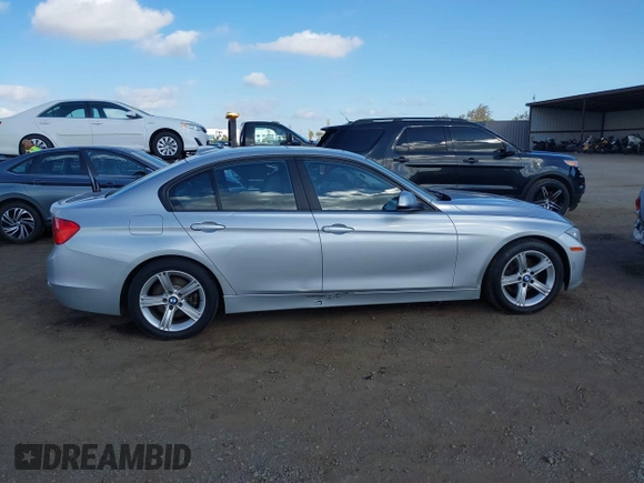 2013 BMW 3 Series 328i with VIN WBA3C1C52DF440786, listed as a IAAI auction lot 40777716 with 171,385 mi miles. Bid and sale history available at carsss.com. Image 13.