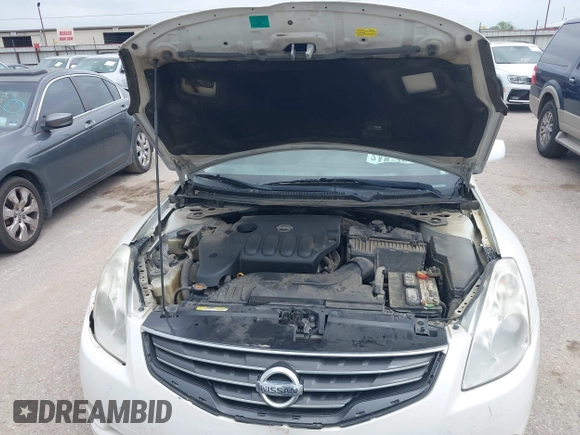2011 Nissan Altima 2.5 S with VIN 1N4AL2AP3BN422729, listed as a IAAI auction lot 41920896 with 183,131 mi miles. Bid and sale history available at carsss.com. Image 10.