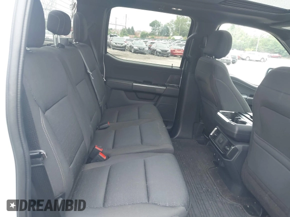2021 Ford F-150 XL z VIN 1FTEW1EP5MKE17091, wystawiony jako IAAI lot #42413293 z przebiegiem 57 042 mil mil oraz . Historia ofert i sprzedaży dostępna na DreamBid. Obrazek 8.