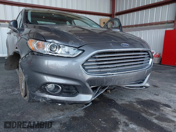 2013 Ford Fusion Titanium Hybrid with VIN 3FA6P0RU0DR277092, listed as a IAAI auction lot 41811079 with 123,071 mi miles. Bid and sale history available at carsss.com. Image 6.