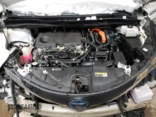 2021 Toyota Sienna XLE with VIN 5TDYSKFC2MS005780, listed as a Copart auction lot 88292445 with 321,282 mi miles and Non Repairable. Bid and sale history available at carsss.com. Image 12.
