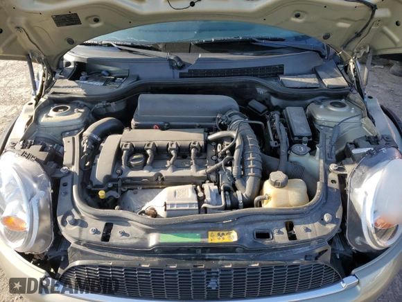 2009 MINI Hardtop S with VIN WMWMF73529TW82713, listed as a Copart auction lot 51152035 with 170,954 mi miles and Salvage title. Bid and sale history available at DreamBid. Image 13.