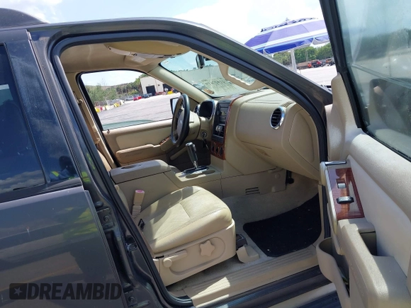 2007 Ford Explorer Eddie Bauer с VIN 1FMEU64E47UB74140, выставлен на аукционе IAAI как лот 41927619 с пробегом 179 888 миль миль и . История ставок и продаж доступна на DreamBid. Изображение 5.