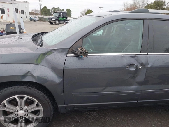2014 GMC Acadia SLT with VIN 1GKKVSKD2EJ180240, listed as a IAAI auction lot 41500865 with 144,293 mi miles. Bid and sale history available at carsss.com. Image 17.