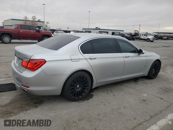 2009 BMW 7 Series 750Li with VIN WBAKB83529CY62069, listed as a Copart auction lot 44820915 with 123,684 mi miles and Salvage title. Bid and sale history available at DreamBid. Image 3.